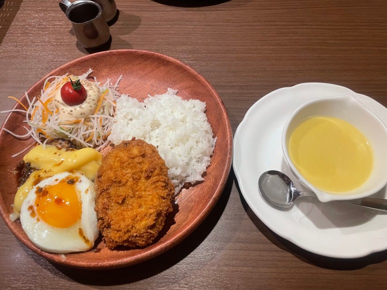 Corn soup and cheese hamburg steak set at Bikkuri Donkey