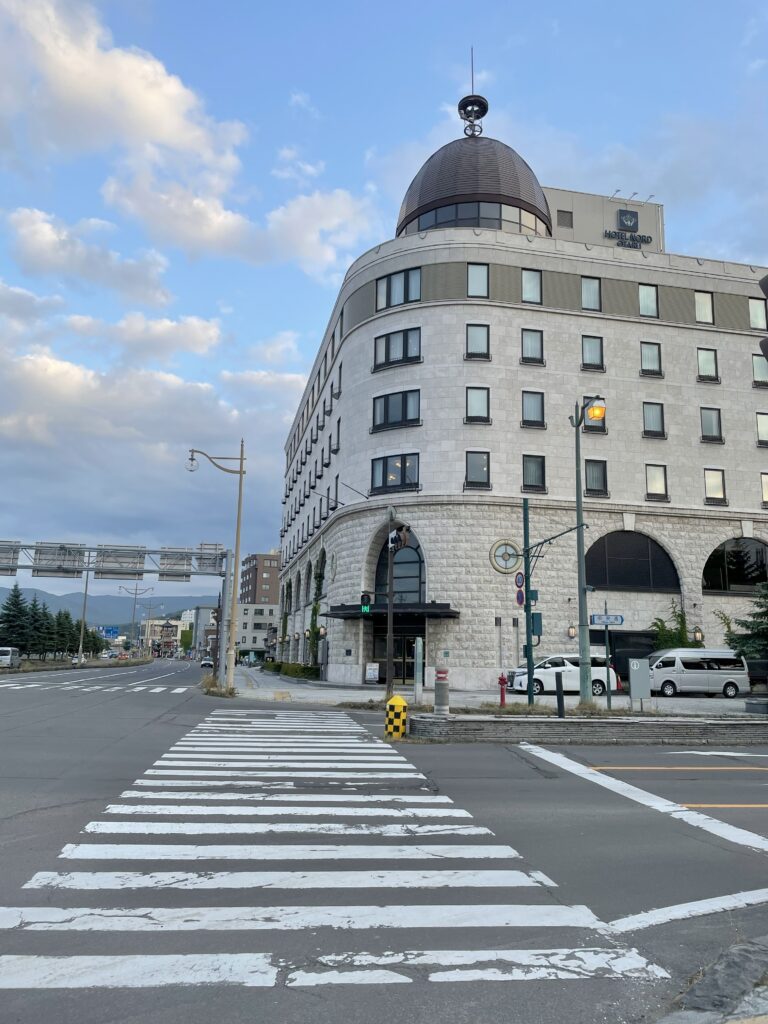 小樽運河近くにあるホテルノルド小樽の外観