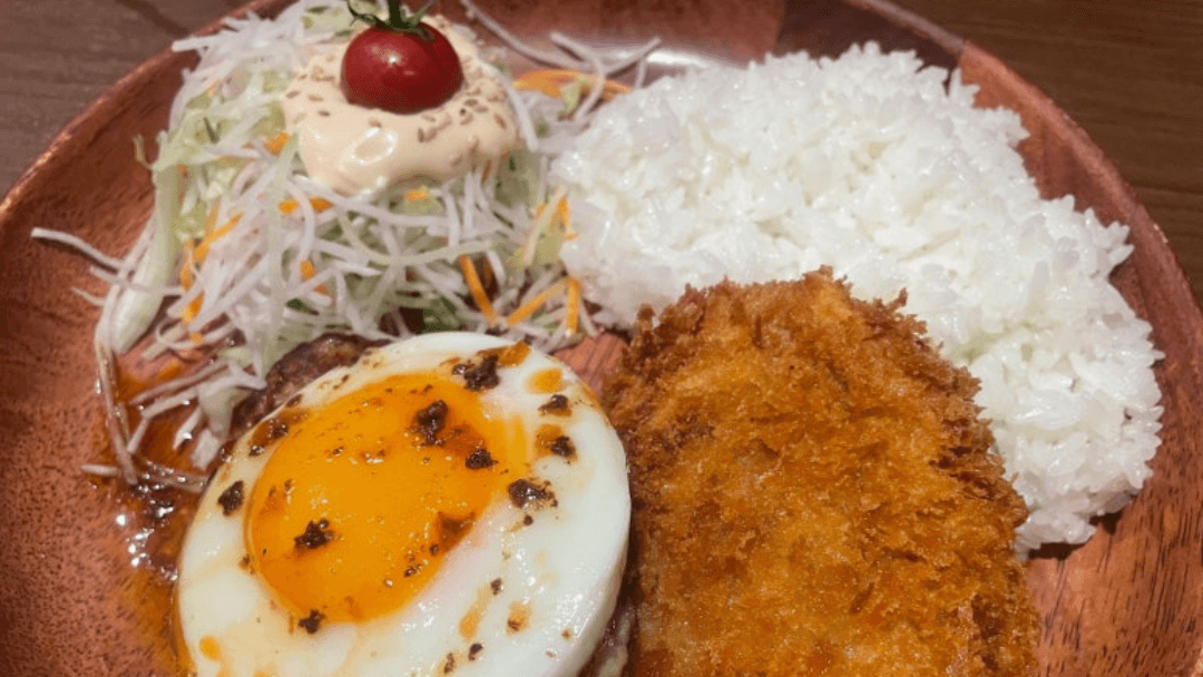 日本レストランびっくりドンキーのボリュームたっぷりハンバーグステーキ