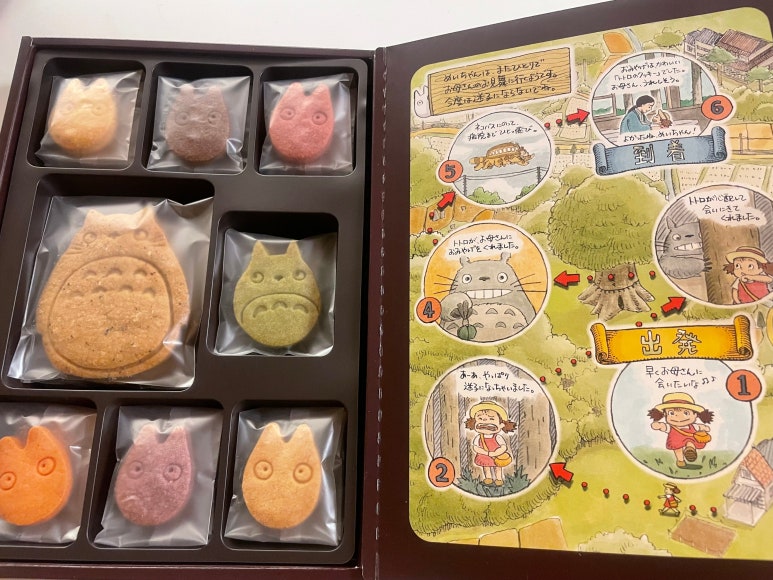 Totoro cookies inside the package from Shirohige’s Cream Puff Factory