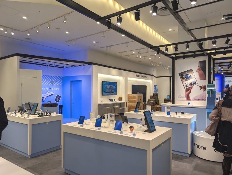 갤럭시 스튜디오 오사카 내의 세일 코너