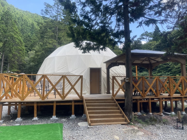 Dome tent in the NUTS area