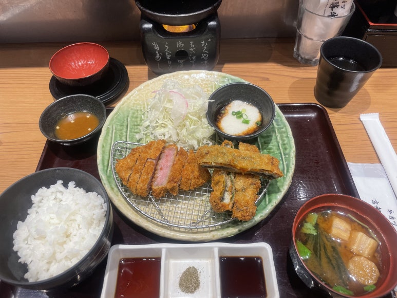 Summer-limited unagi and sirloin gyukatsu set meal Gyukatsu Kyoto Katsugyu