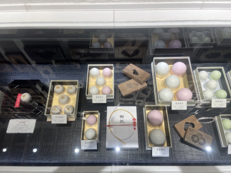 Manju displayed at the first-floor store of the La Collina Main Shop