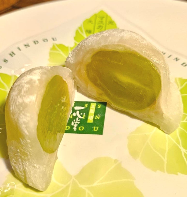 Isshindo muscat grape daifuku