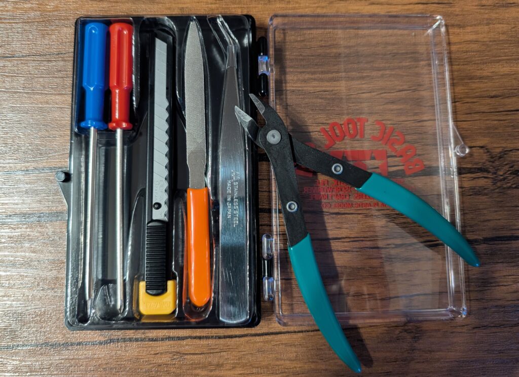Tamiya basic model tool set contents