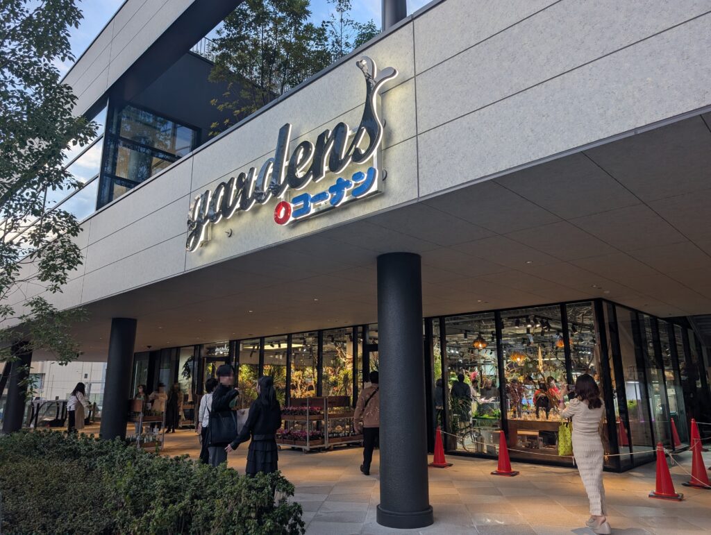 ガーデンズうめきたの店舗入口