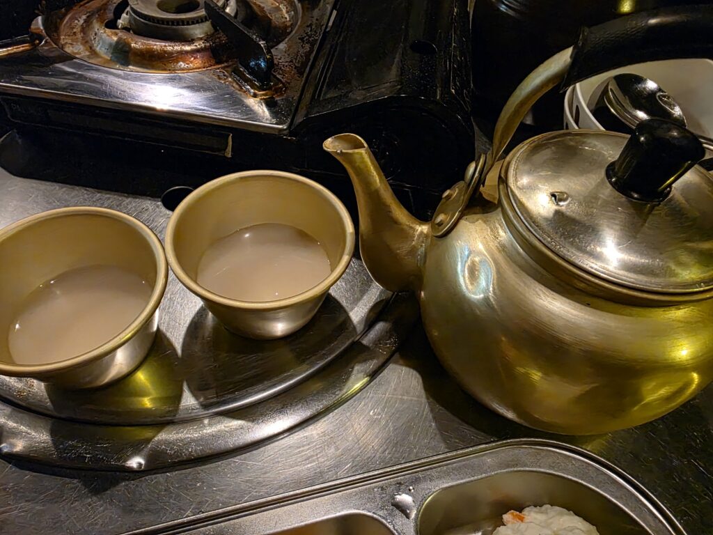 Makgeolli ordered at Seoul Gopchang