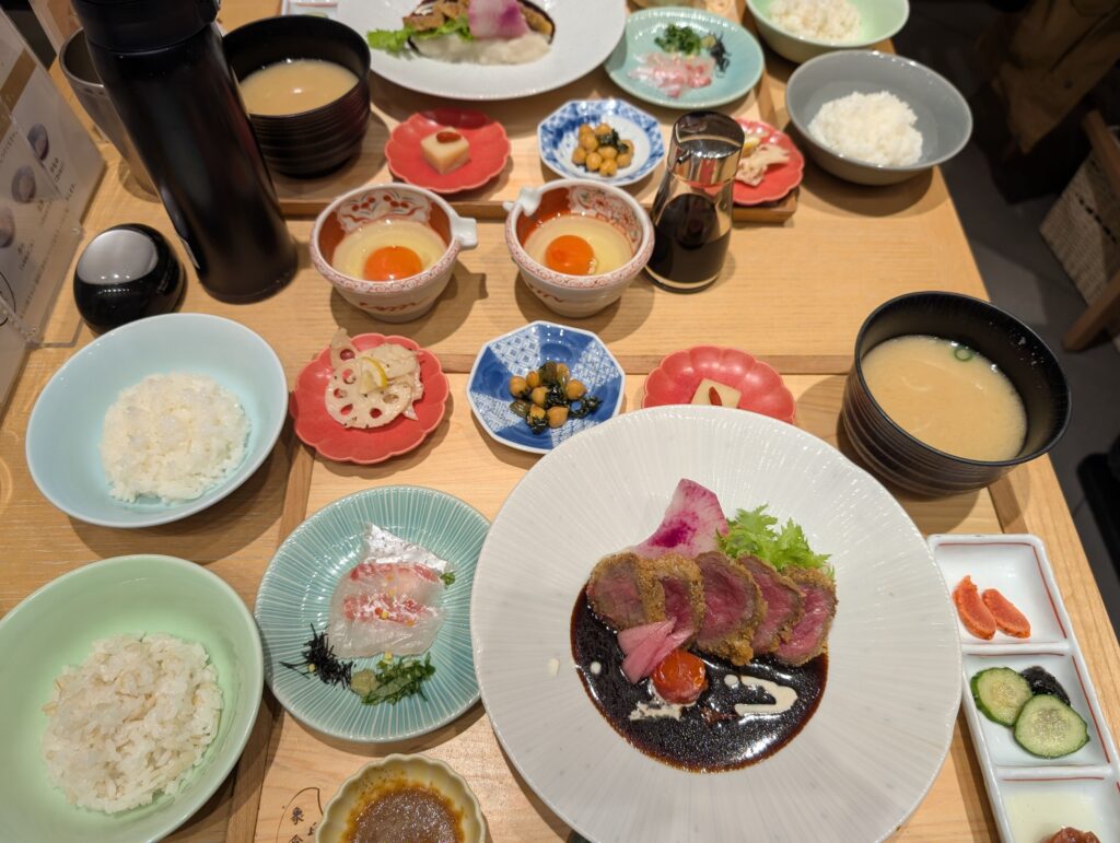 Limited lunch Zojirushi gozen Gohobi niku Kuro Wagyu cutlet